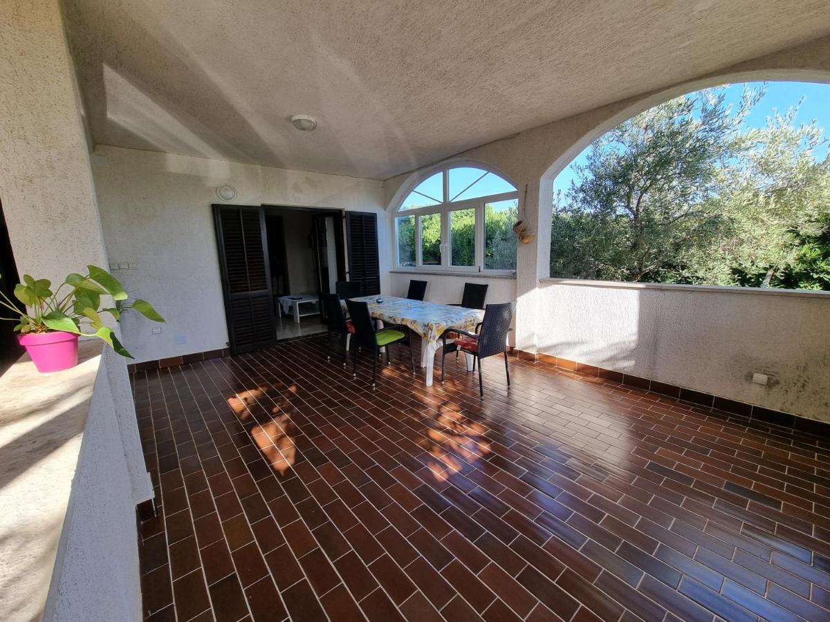 Apartment Grbac Barbat na Rabu Buitenkant foto