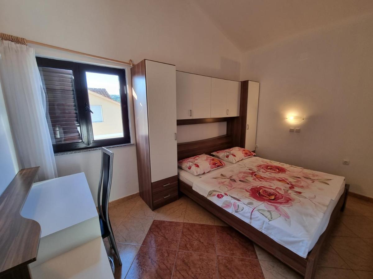 Apartment Grbac Barbat na Rabu Buitenkant foto