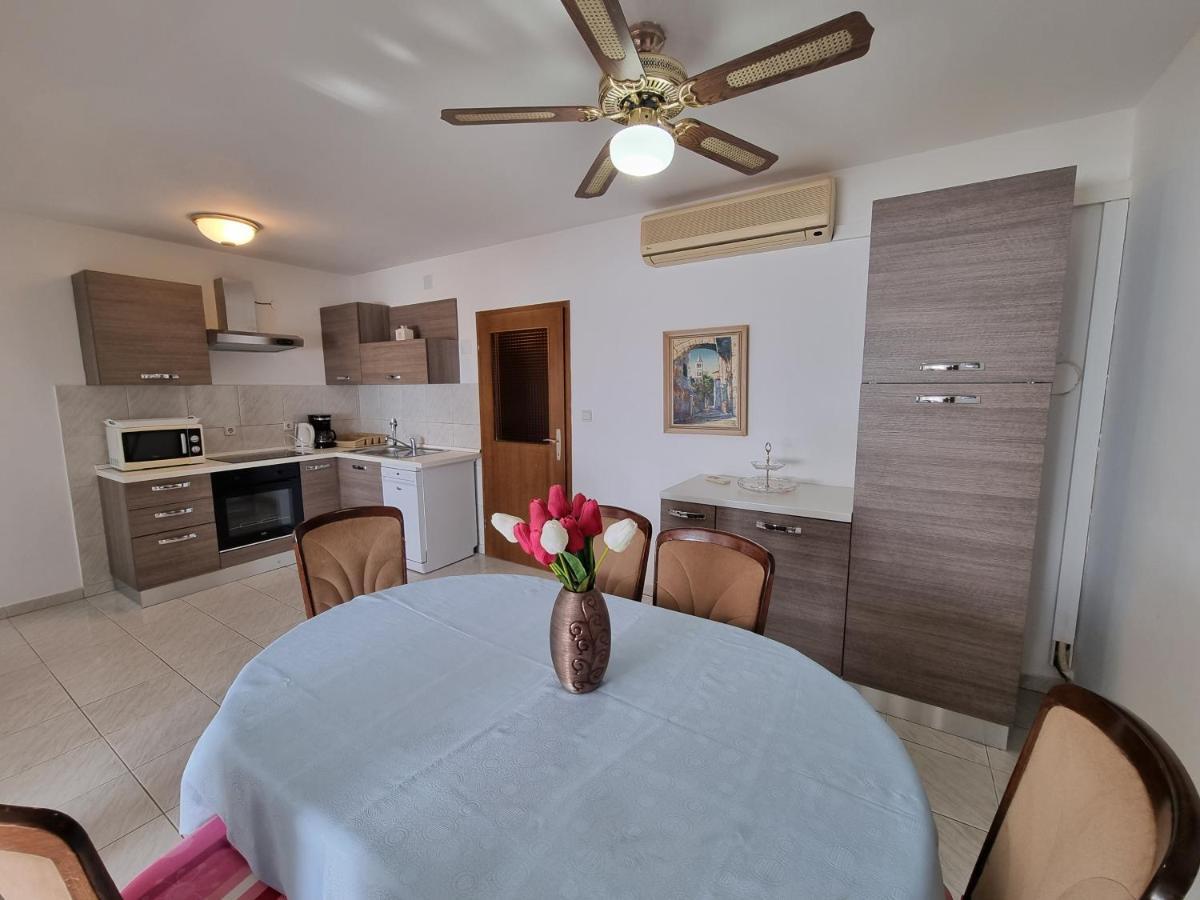 Apartment Grbac Barbat na Rabu Buitenkant foto