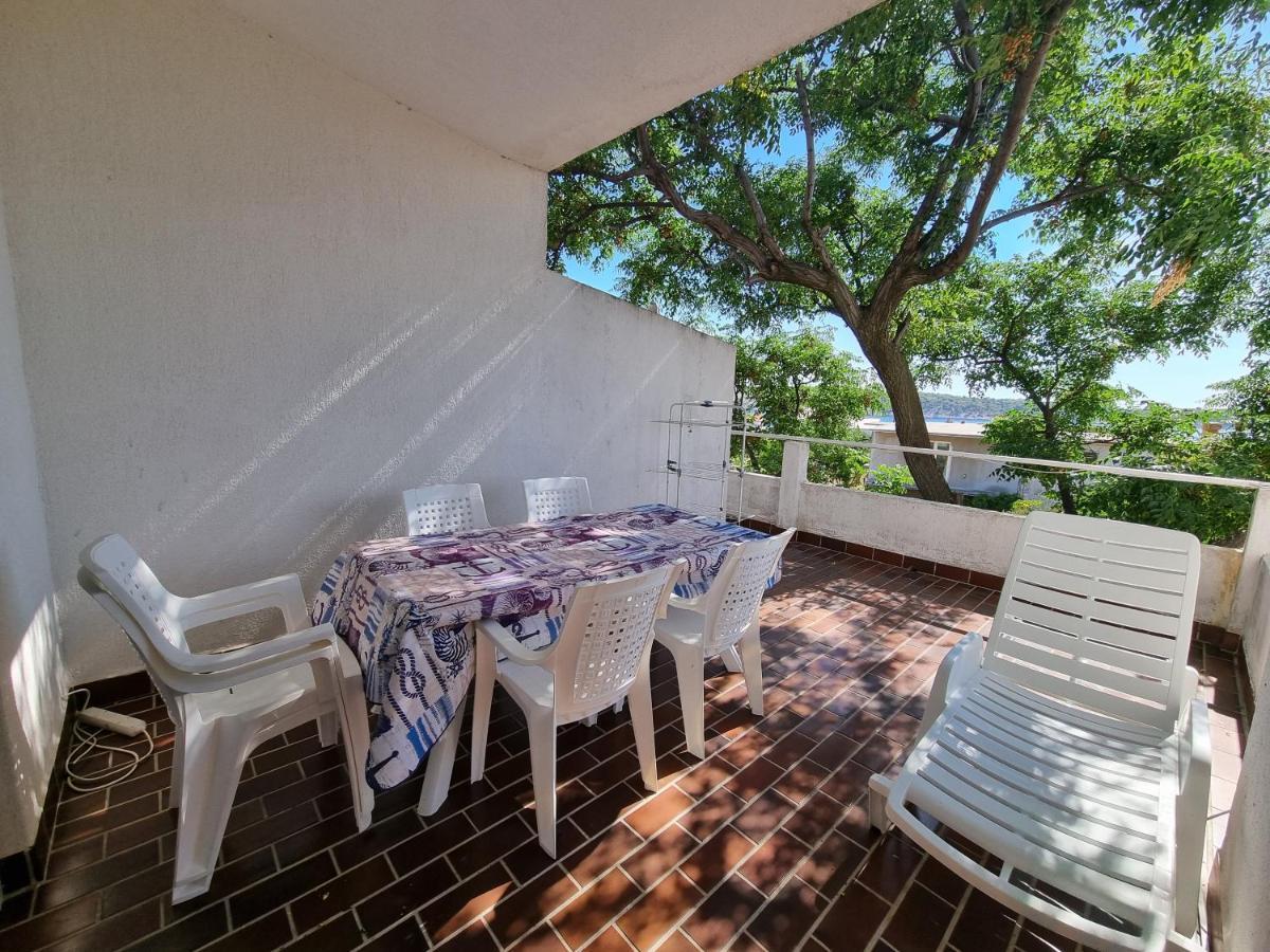 Apartment Grbac Barbat na Rabu Buitenkant foto